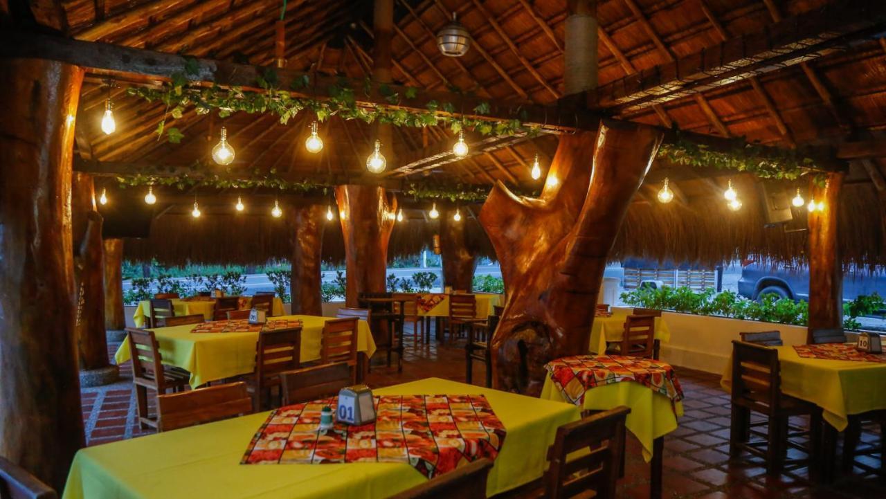 Hotel Y Restaurante Meson Del Gitano Caucasia Kültér fotó