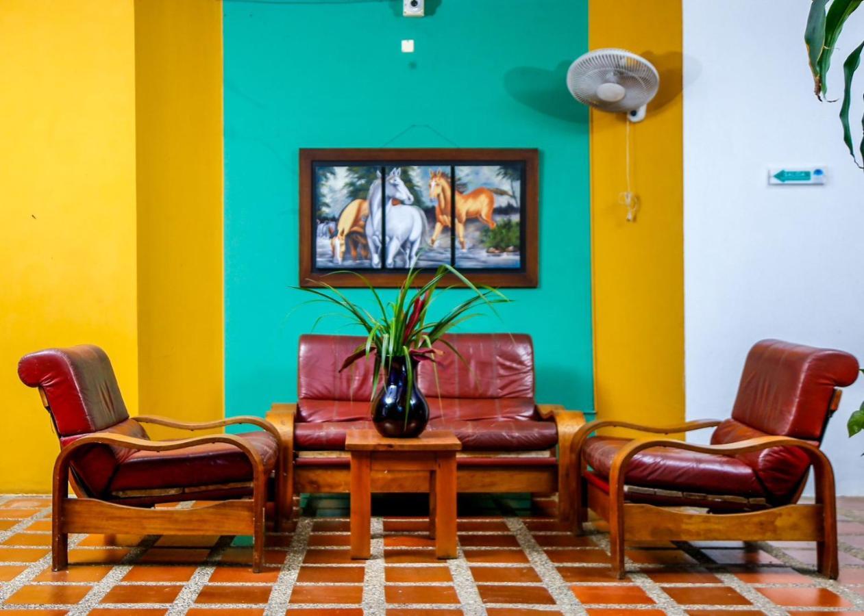 Hotel Y Restaurante Meson Del Gitano Caucasia Kültér fotó