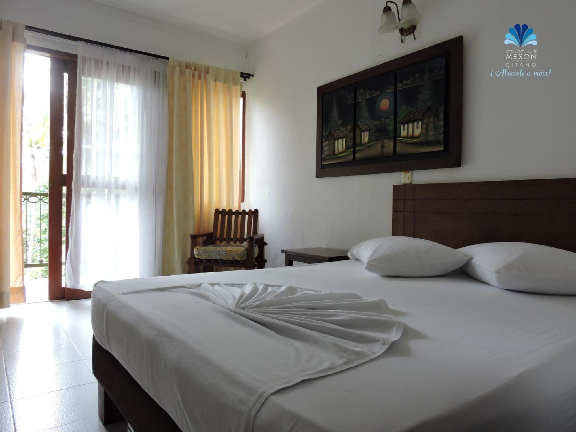 Hotel Y Restaurante Meson Del Gitano Caucasia Szoba fotó